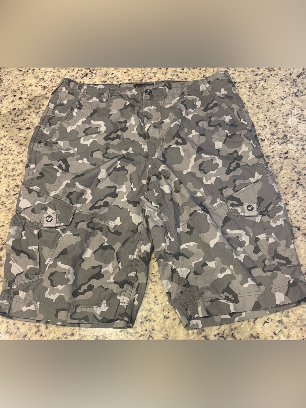 Helix Camo Cargo Shorts size 36